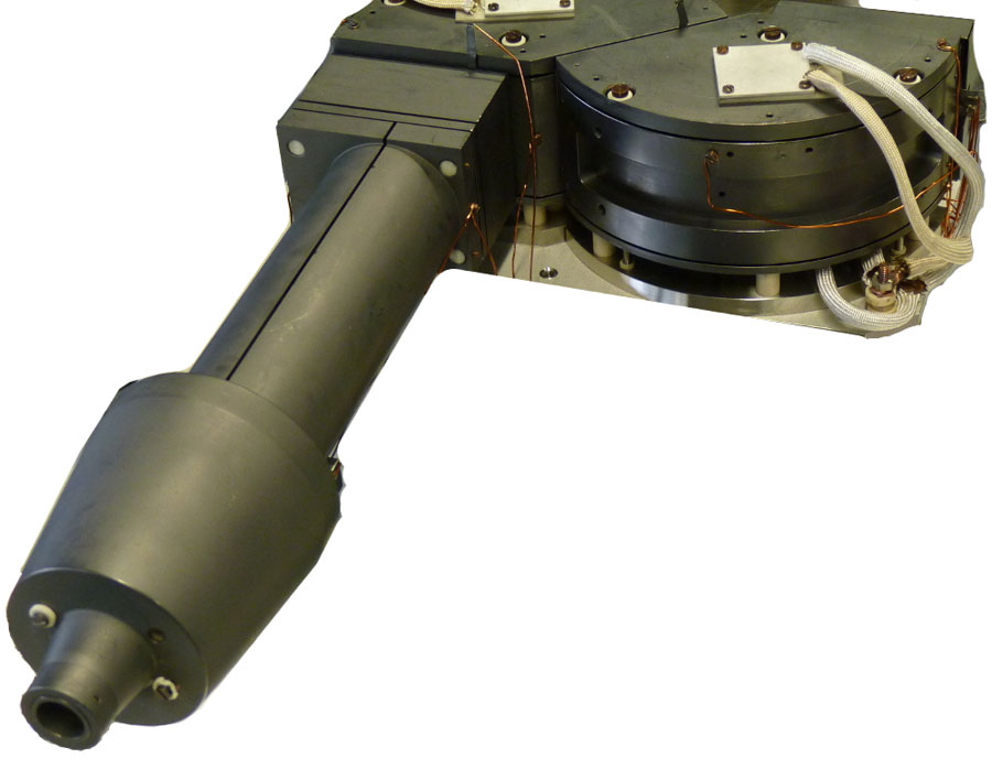 Picture of the high energy resolution electron source developed by Bocquet and co-workers. Due to the geometrical constraints induced by the use of a hemispherical electron analyzer, part of the electron source had to be redesigned to bridge the large distance between the sample and the high energy resolution electron source. Photo licensed for use under Creative Commons CC-BY-SA.  Credit: Harald Ibach, François C. Bocquet, Jessica Sforzini, Serguei Soubatch, F. Stefan  Tautz